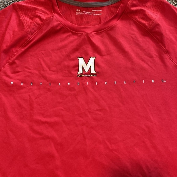 University of Maryland Under Armour Athletic Shirt Size Small- Like New - Picture 3 of 7